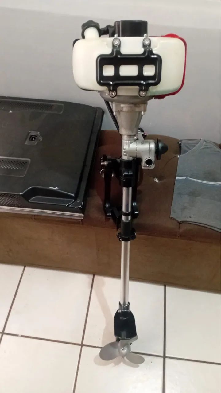 VENDO MOTOR TOYAMA - Foto 2