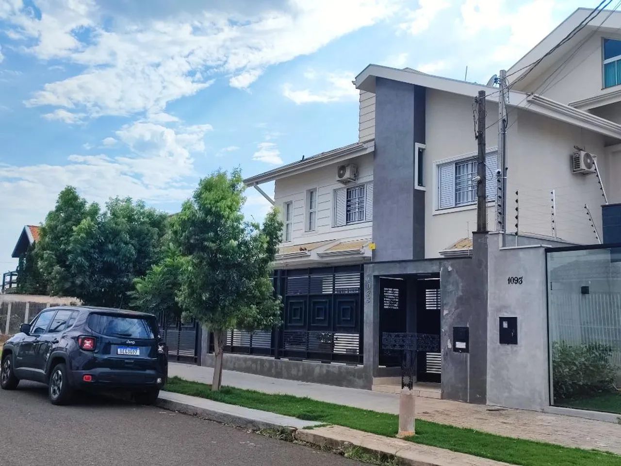 Sobrado à venda em Maringá, Recanto dos Magnatas, com 4 quartos, com 304.17 m² - Foto 4