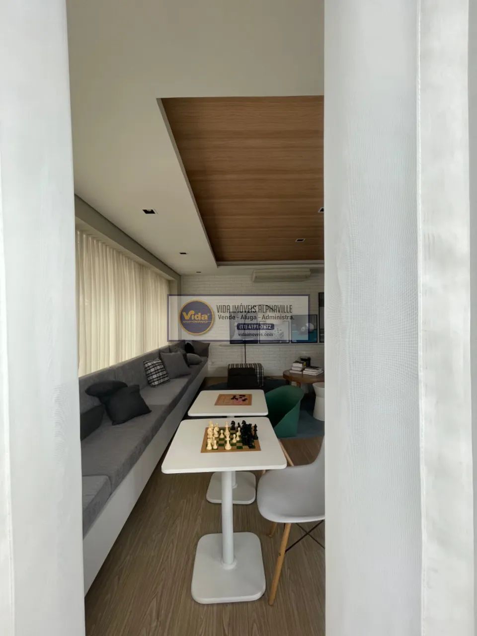 Apartamento mobiliado em Alphaville Centro 1dort 1 vaga pet - Foto 3