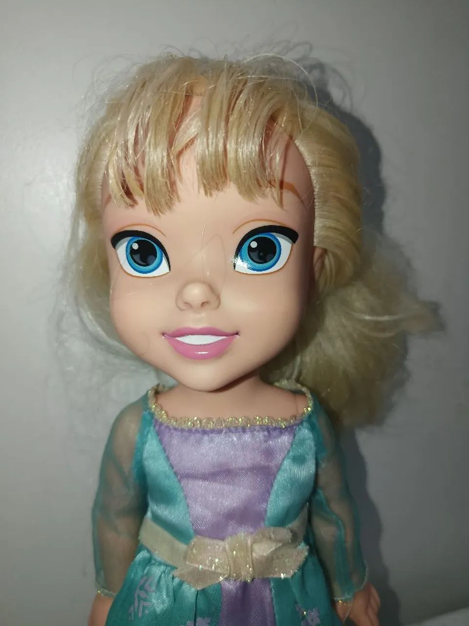 Boneca Princesa Elsa de Frozen Original  - Foto 2