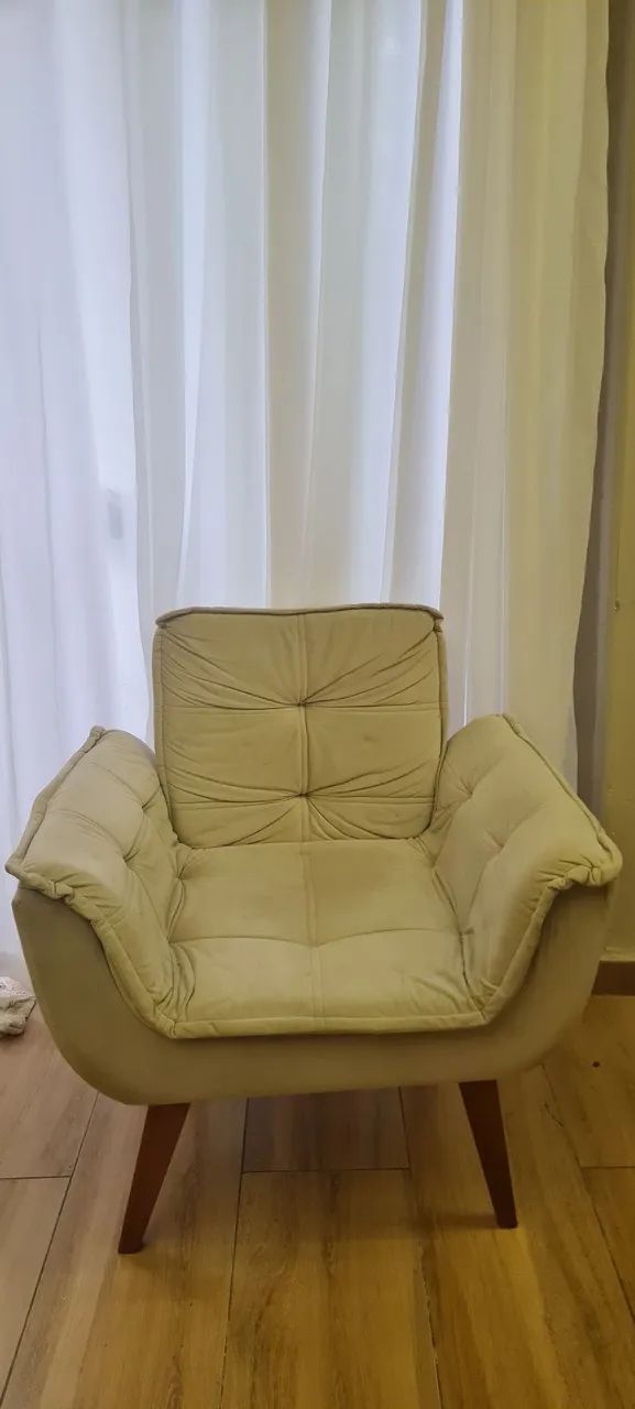 Poltrona Estofada