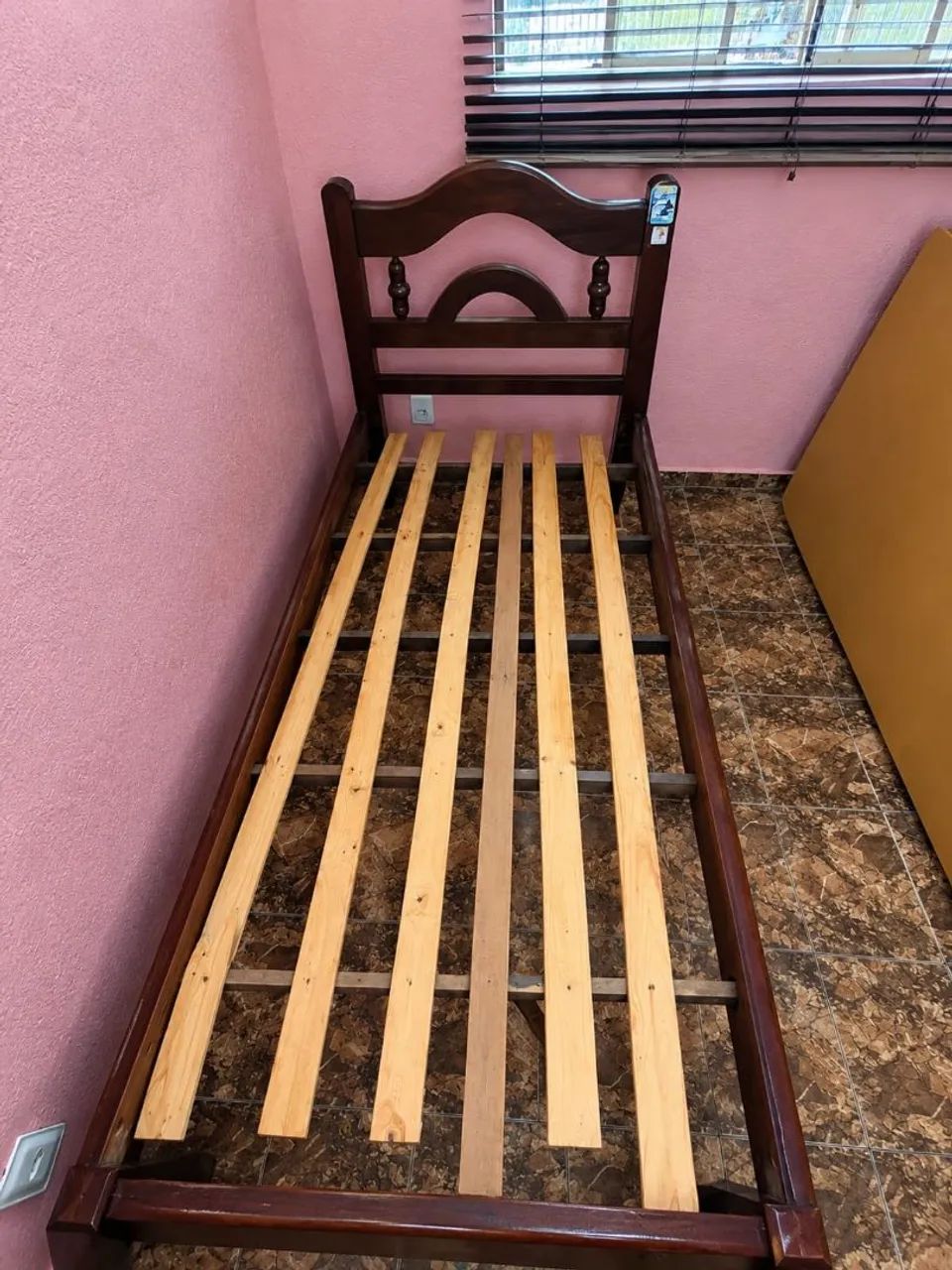 Cama de solteiro - Madeira Maciça  - Foto 2