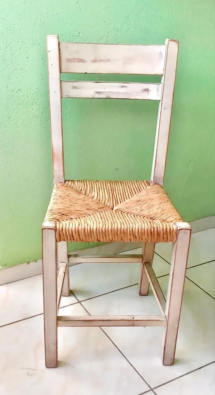 4 cadeiras de madeira maciça com assento em palha sisal  - Foto 3