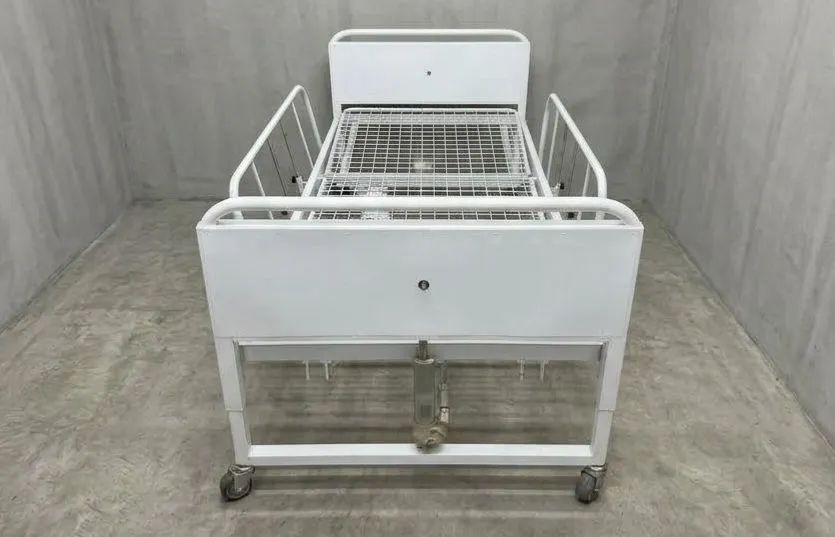 Cama motorizada usada, com 8 movimentos 