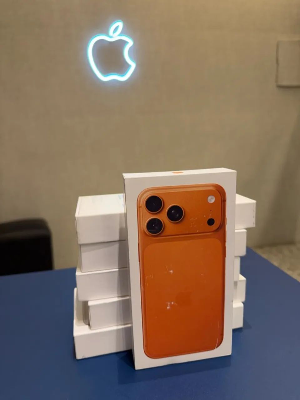 Iphone 17PROMAX Laranja/Azul 256GB - Foto 2