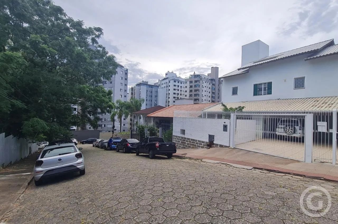 Casa ampla e semimobiliada em Agronômica, ideal para famílias - Foto 3