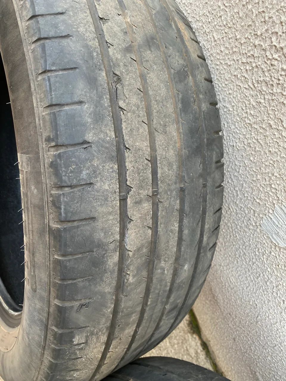 Pneu 215/60 R17 - Foto 4