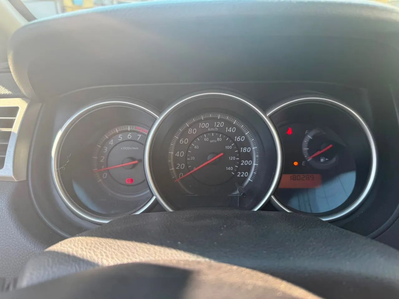 Nissan Tiida SL 1.8/1.8 Flex 16V Mec., foto 12 de 14