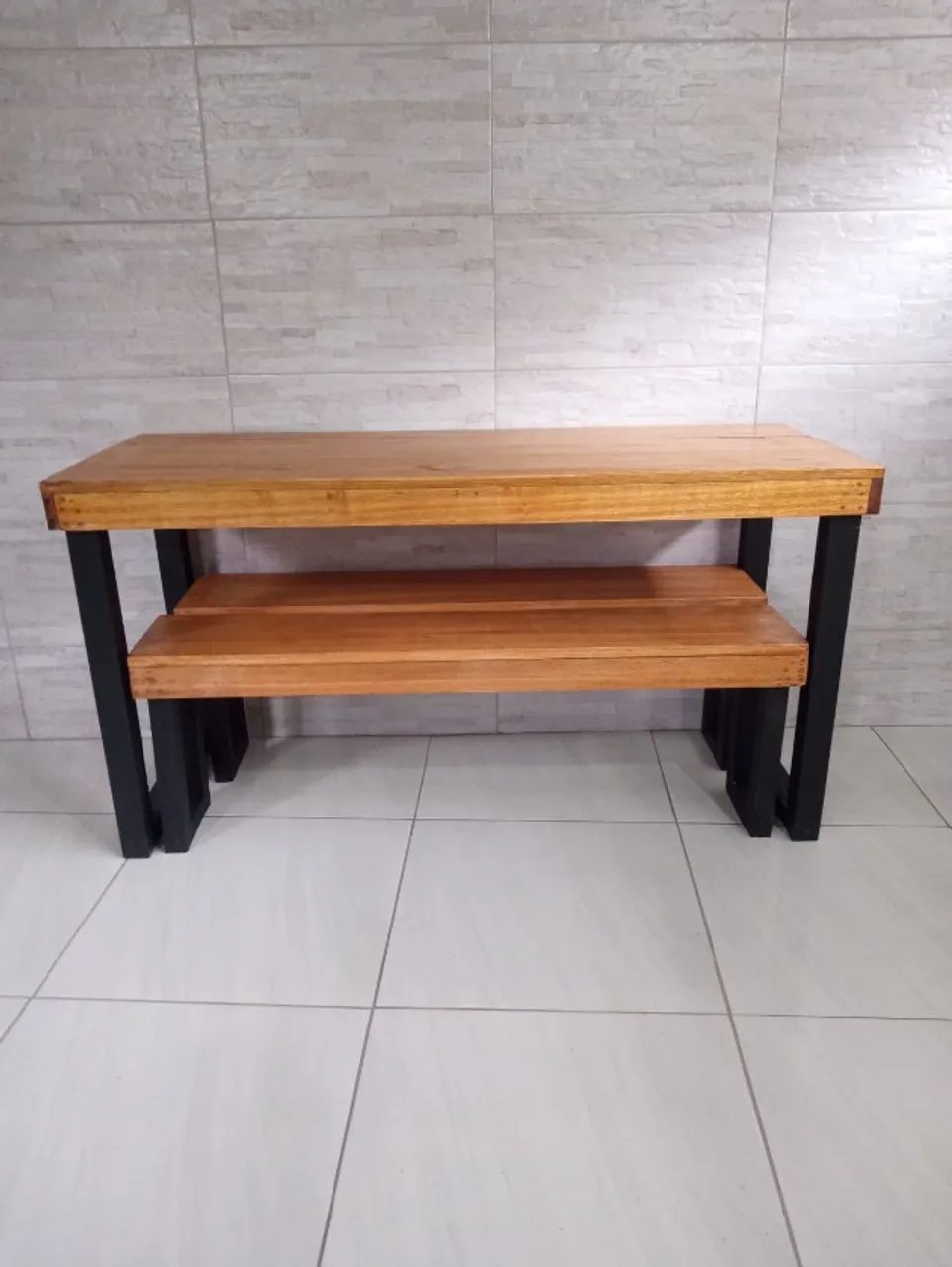 Conjunto de mesa em madeira maciça  - Foto 2