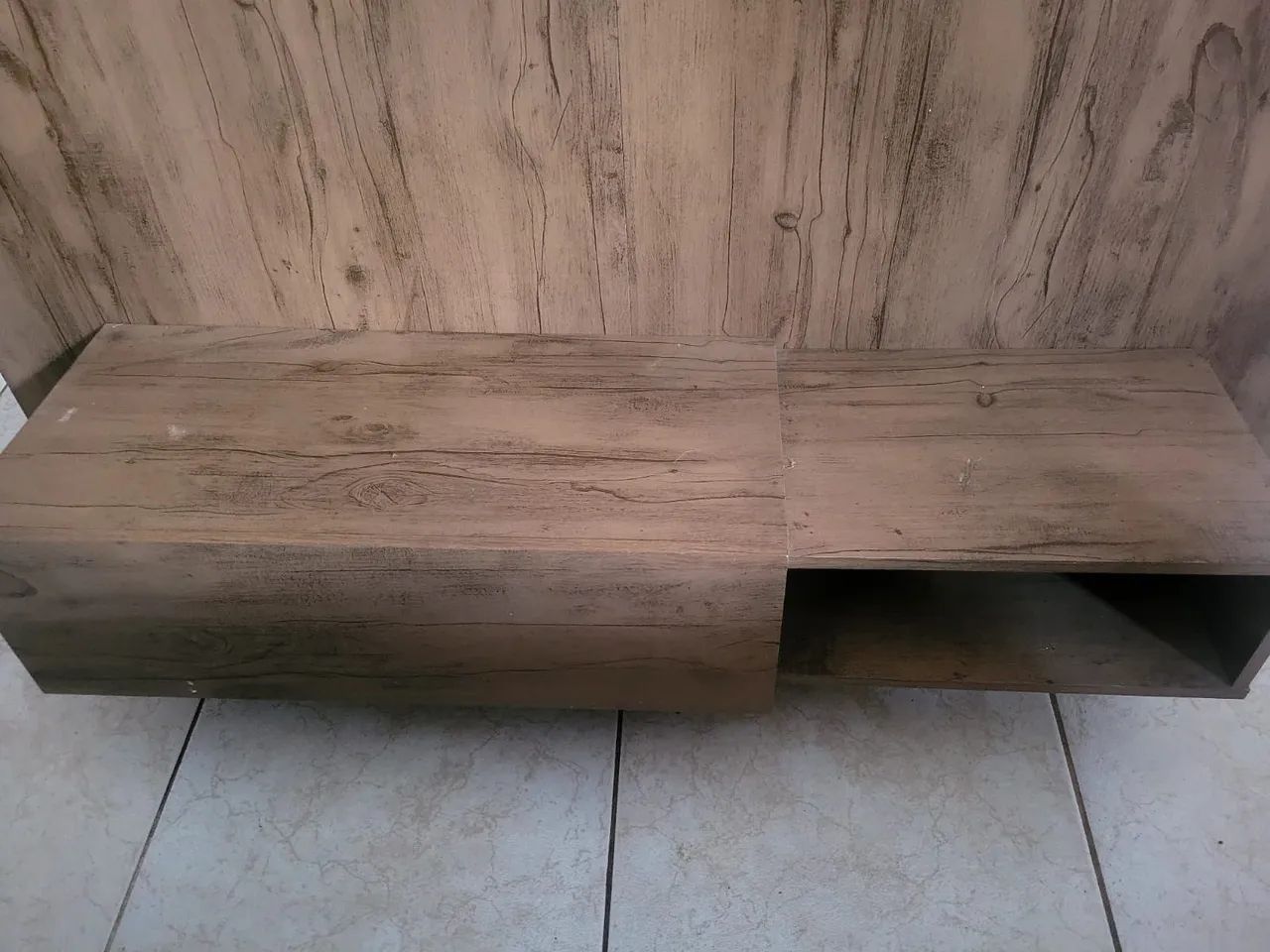 Painel para TV amadeirado com nichos - Foto 3