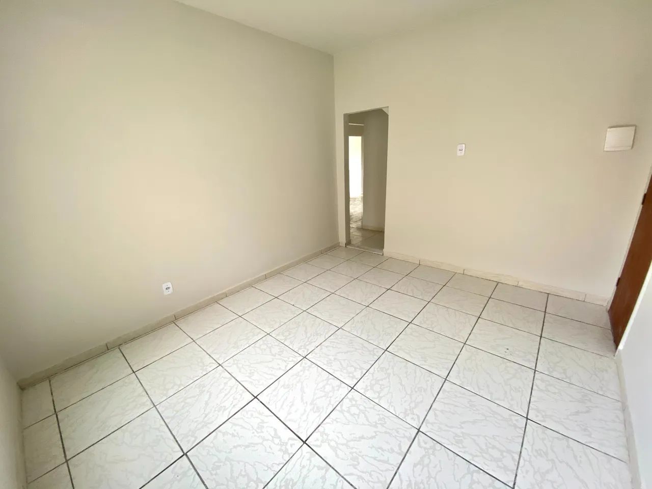 Seu 1 quarto com área externa e espaço de sobra - Santa Terezinha - Foto 2