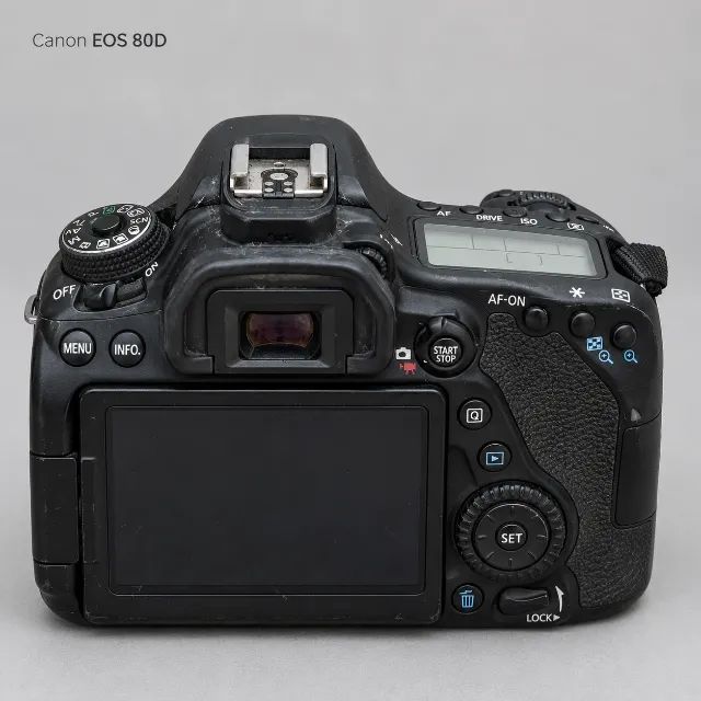 CANON 80D + LENTE 50mm STM ? APENAS 495 CLIQUES - Câmeras e