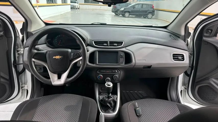 Chevrolet Onix Hatch LT 1.4 8V Flex Mec. 4P 2017 - Foto 5