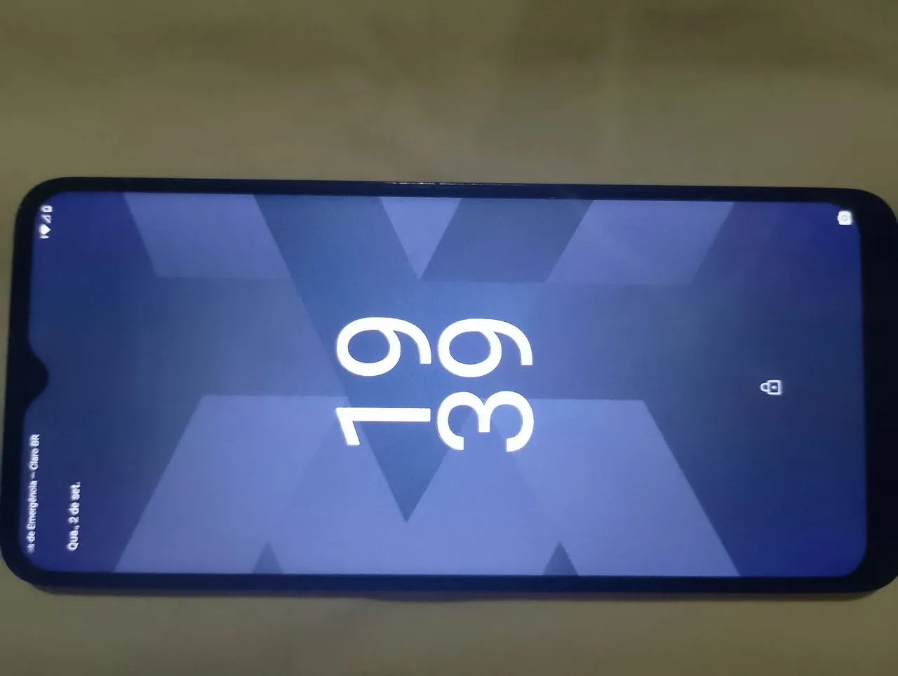 Vende-se celular,modelo moto e13 