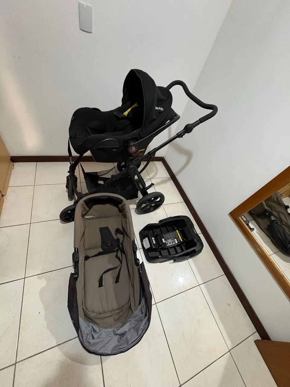 Carrinho de bebê com moisés, bebê conforto e base para carro. - Foto 2