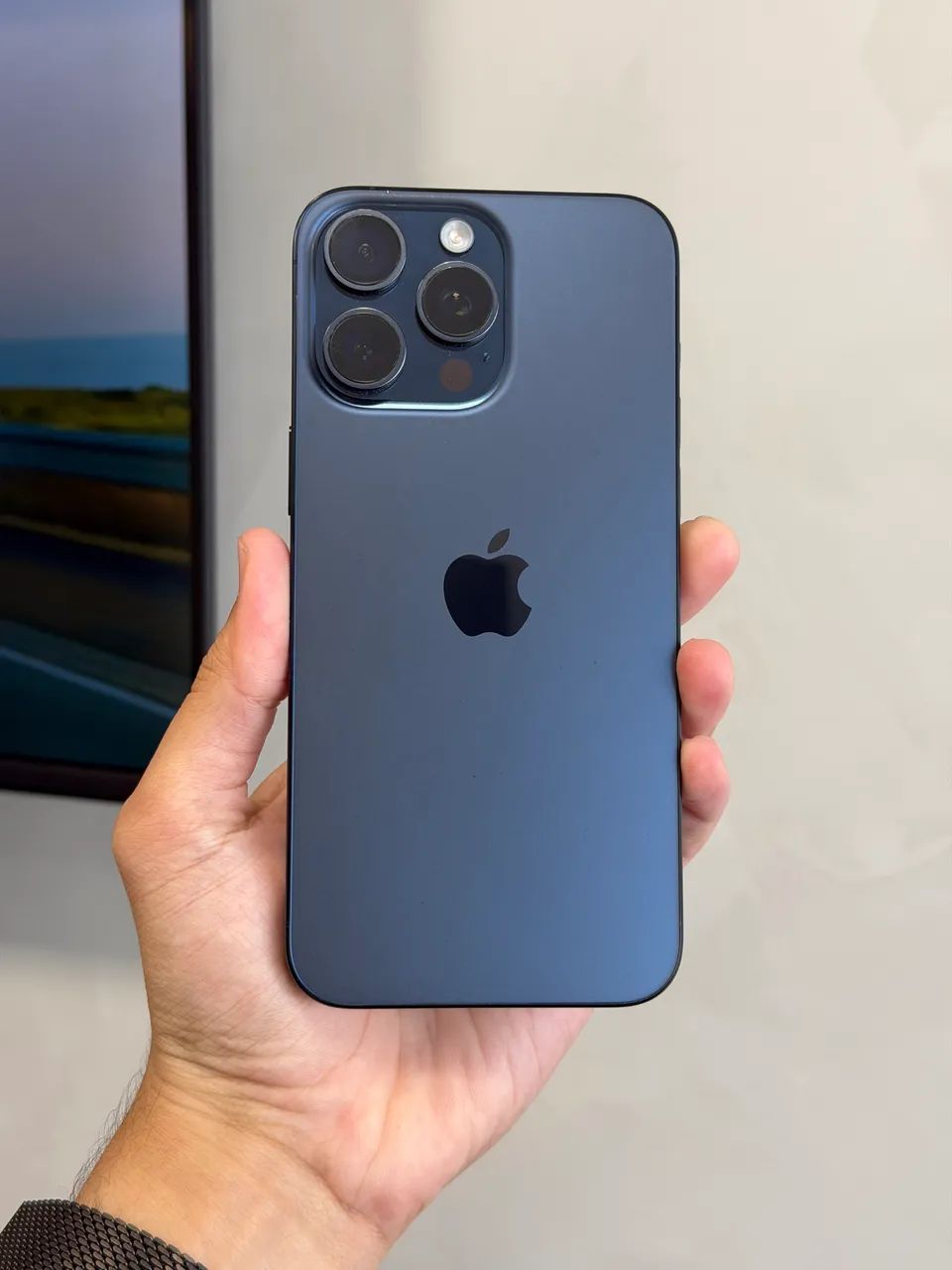 iPhone 15 Pro Max 512gb Azul Garantia 6 meses  - Foto 2