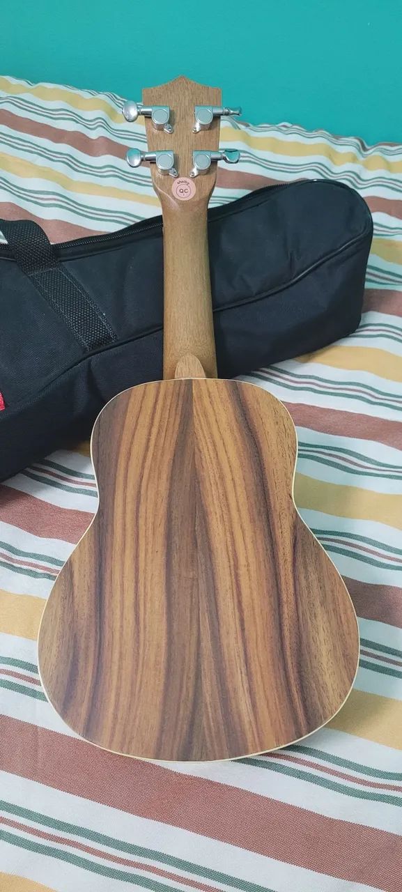 Ukulele novo com capa. - Foto 2