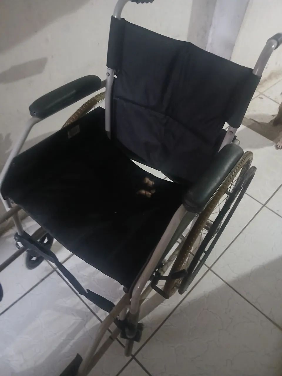 Cadeira de rodas a venda - Foto 4