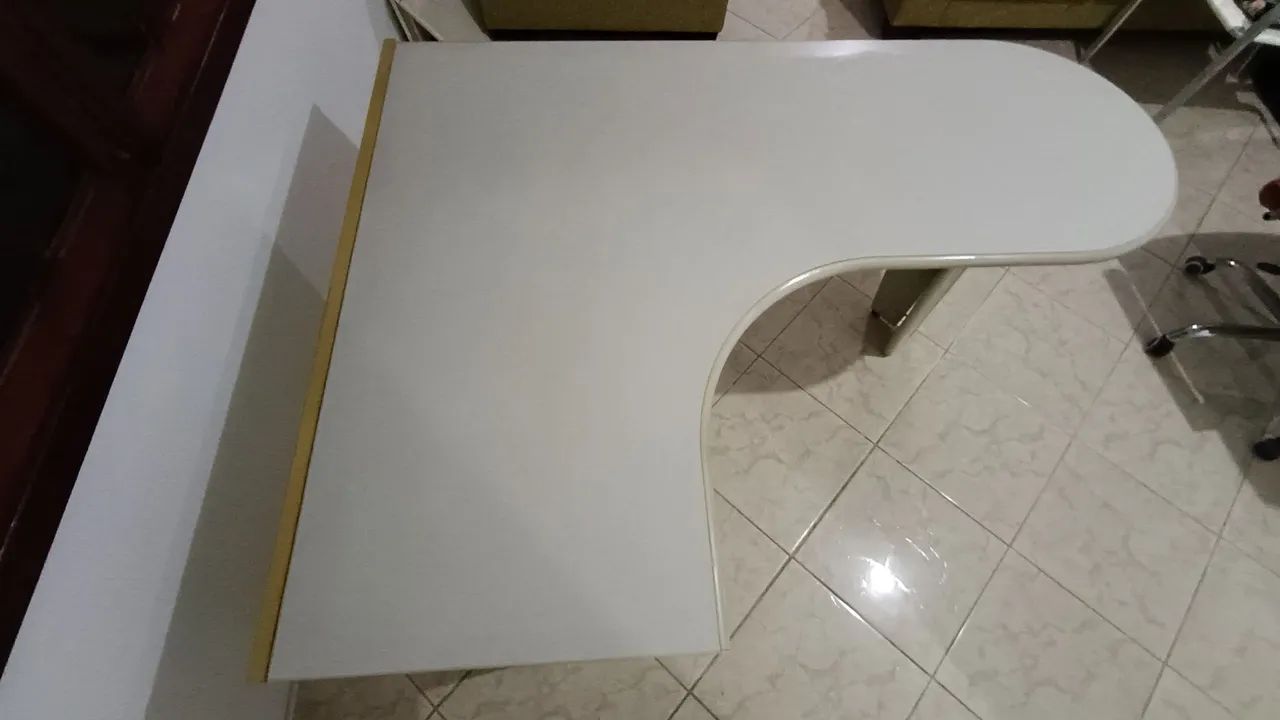 Mesa de escritório em L - Foto 3