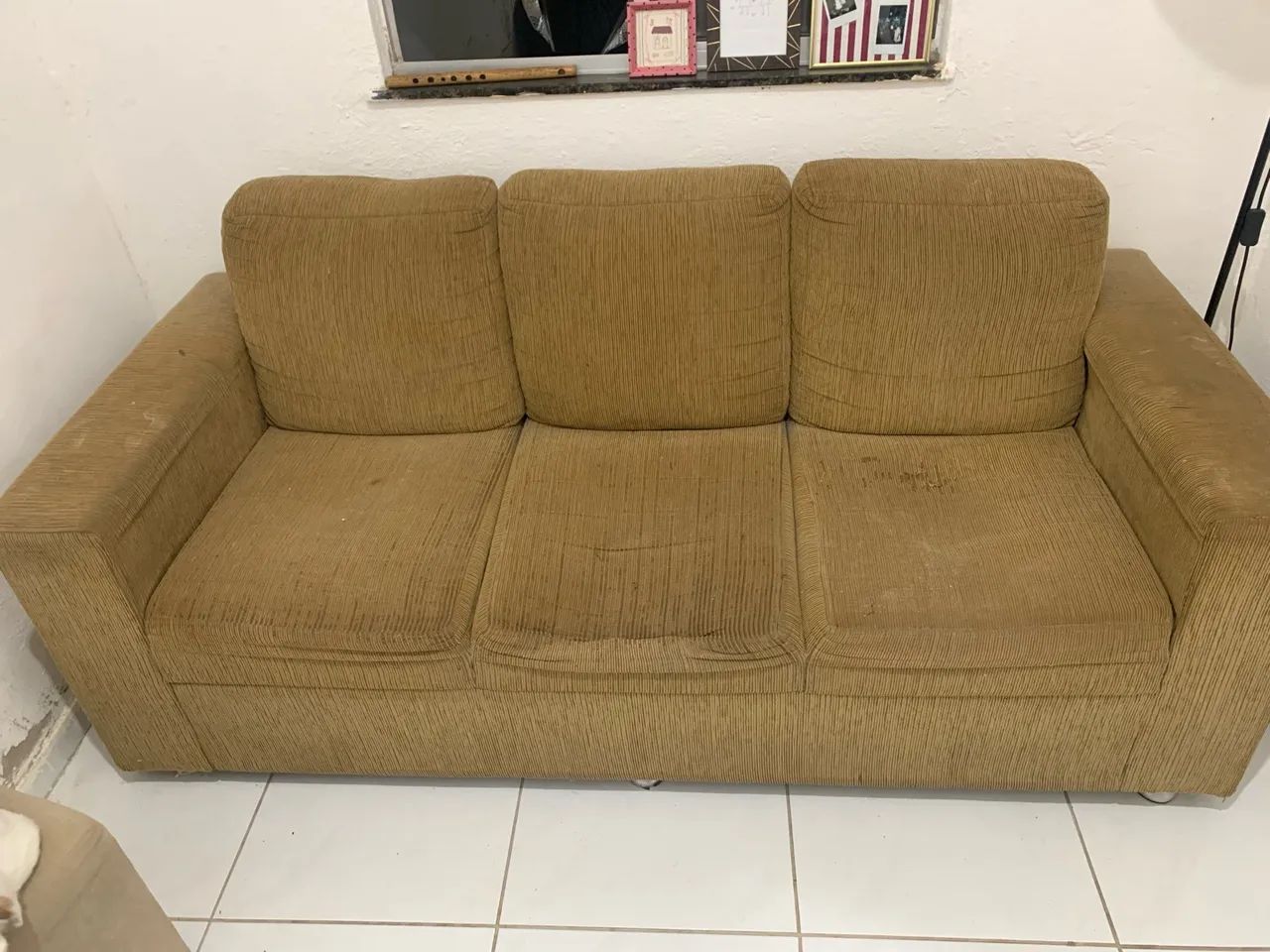 Sofá de 3 lugares usado para reforma - R$100