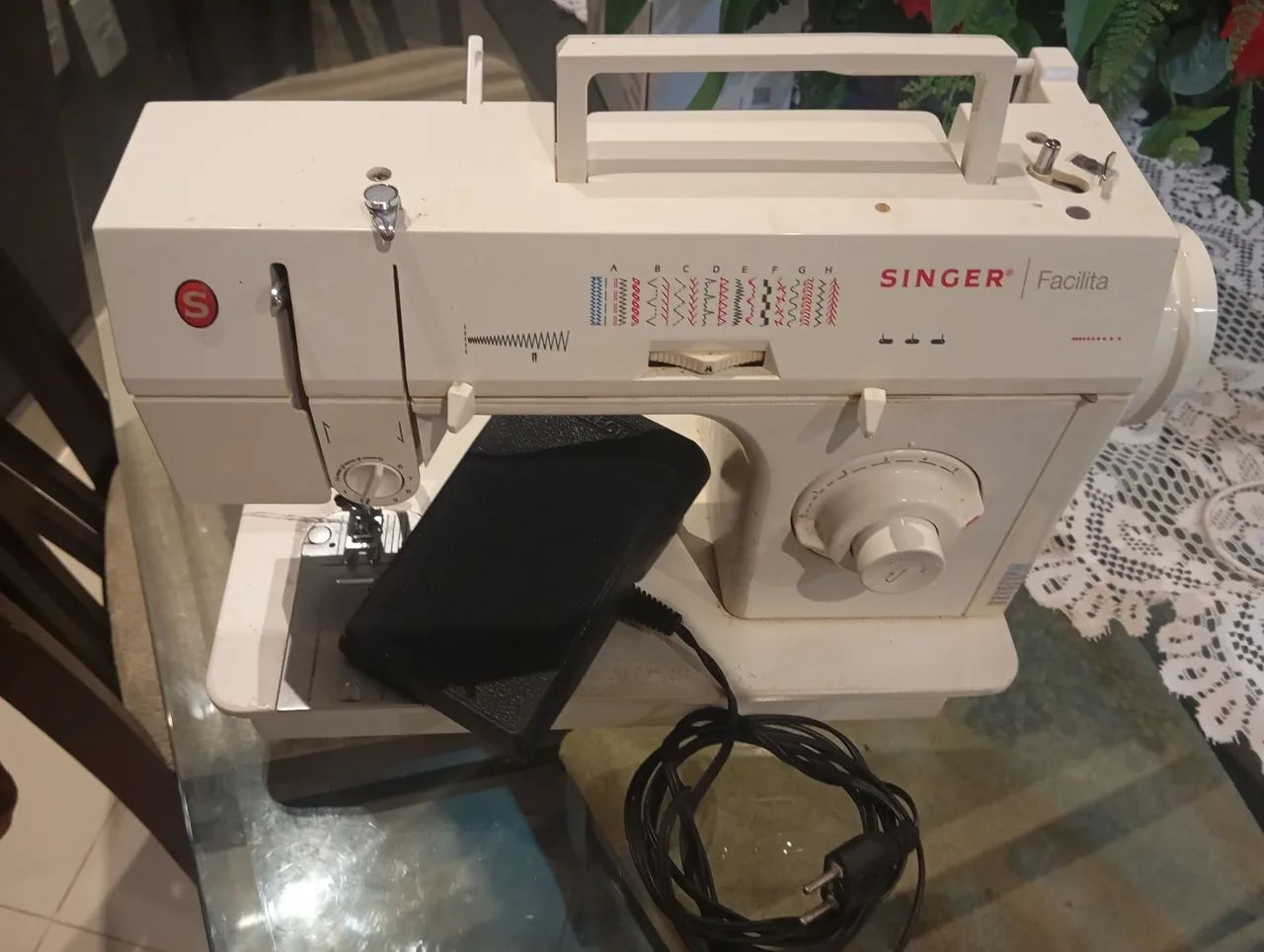 MÁQUINA DE COSTURA SINGER - Foto 2