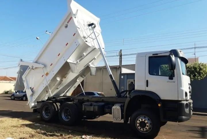 VW 31.330 CAÇAMBA 6X4 2015. - Foto 4