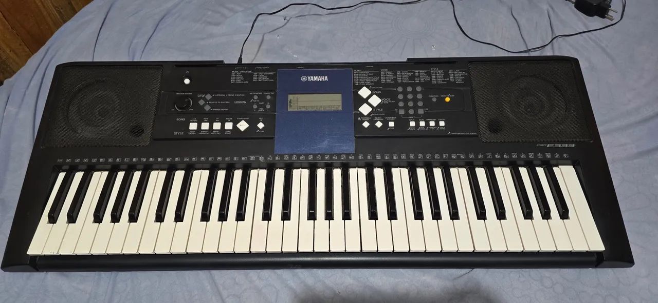 Teclado Yamaha psr e333