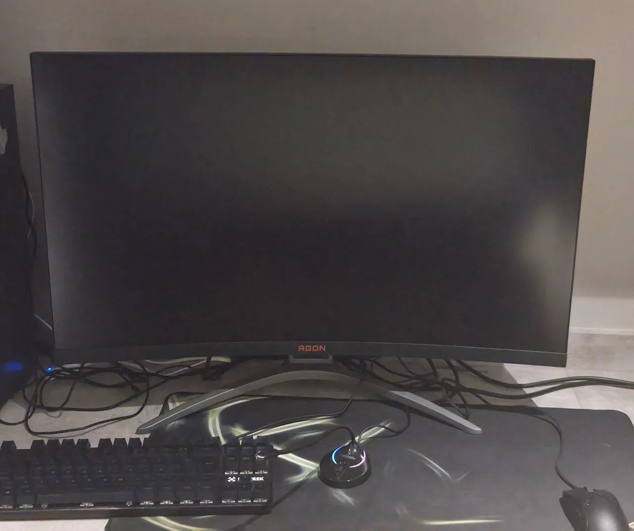 Vendo Monitor Gamer AOC Agon 32" Curvo 165Hz 1ms FreeSync AG323FCXE - Foto 2