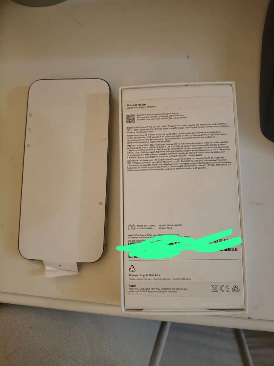 iPhone 16 pro max semi novo com acessórios na caixa . - Foto 2