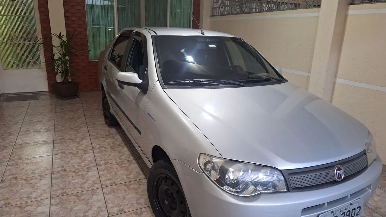 Fiat Siena Siena Celebration 1.0 Fire Flex 8V 4p 2010
