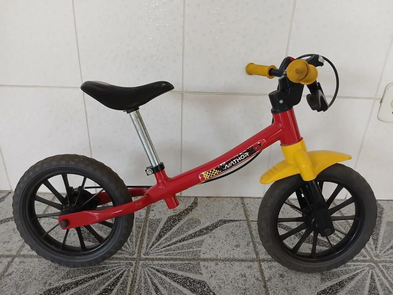 Bicicleta de equilíbrio 