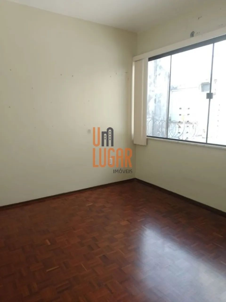 Belíssima Casa de 2 Pavimentos com 8 Quartos para Venda e Aluguel ao Lado da Praça Brasil, - Foto 2