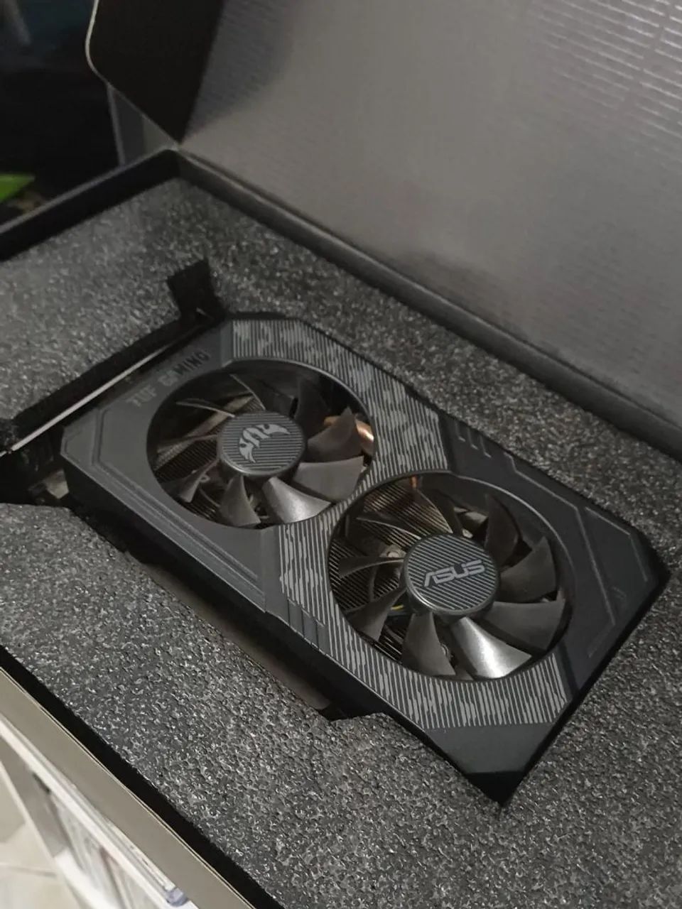 RTX 2060 Asus TUF  - Foto 4
