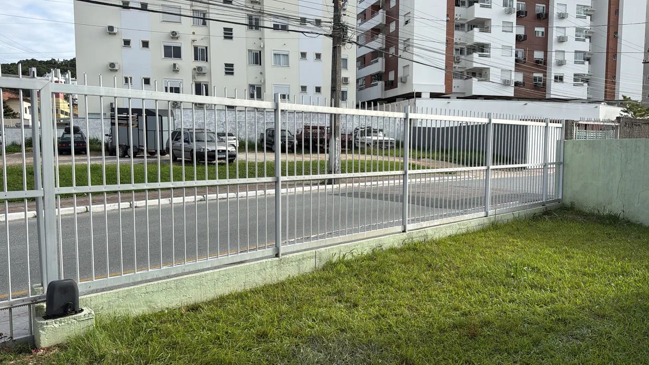 Vendo grades e portão alumínio  - Foto 2
