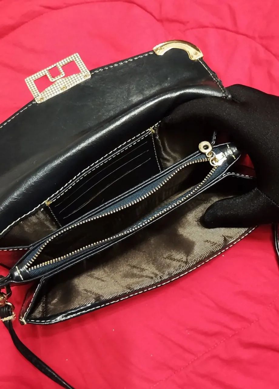 Bolsa média azul marinho para para dia a dia e eventos usada - Foto 5