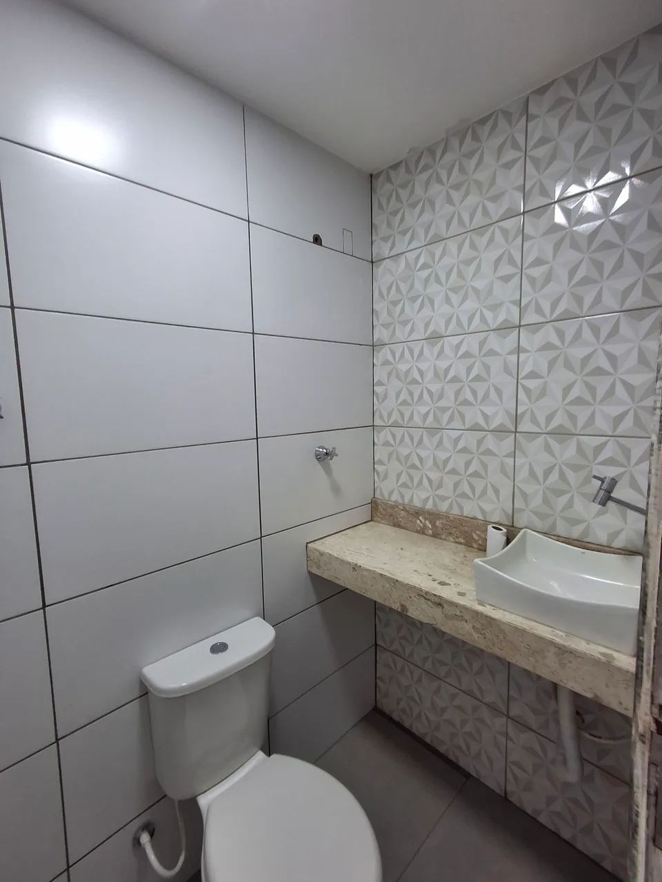 Sala comercial - Ceilândia Centro! Próximo a cartório e fórum  - Foto 2
