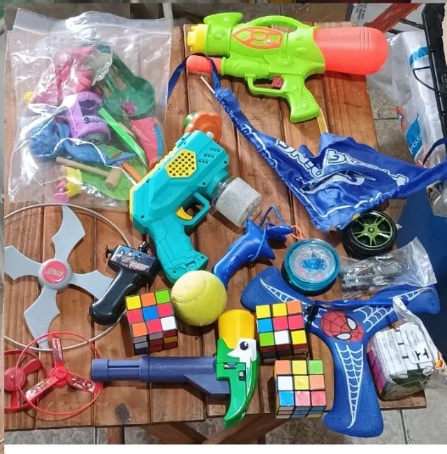 Desapego pra liberar espaço jogos e brinquedos quebra cabeças completos lote - Foto 3