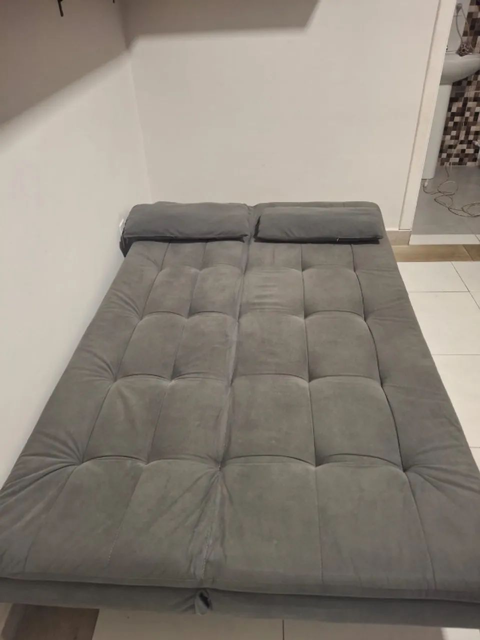 Sofá-Cama Cinza Retrátil/Reclinável - Ótimo Estado