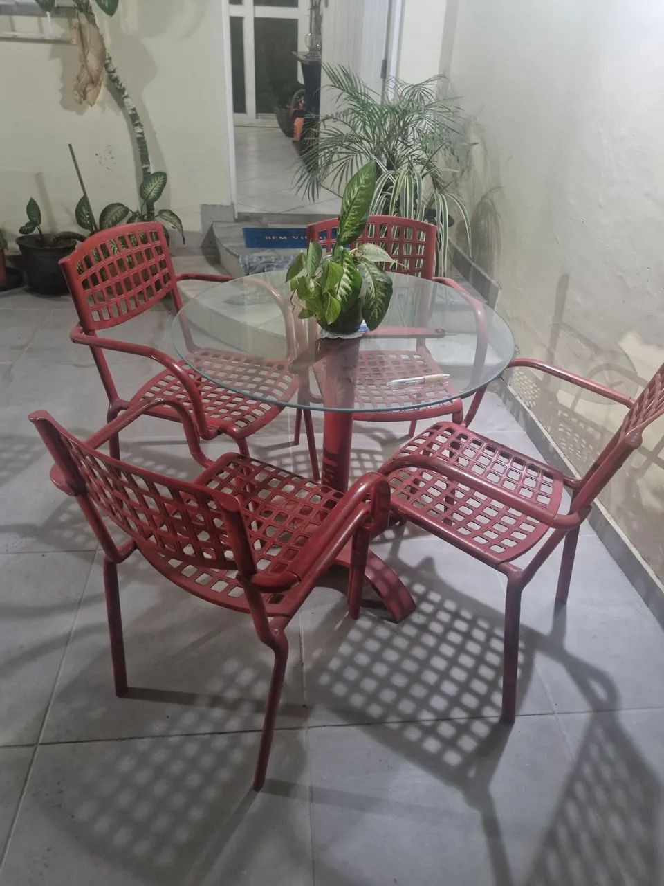 Conjunto de mesa com 4 cadeiras 
