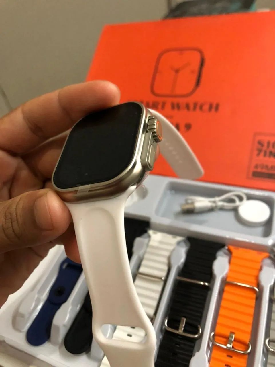 Smartwatch Ultra 7 em 1 Bluetooth com Chamadas + 7 Pulseiras e Android e iOS - Foto 4