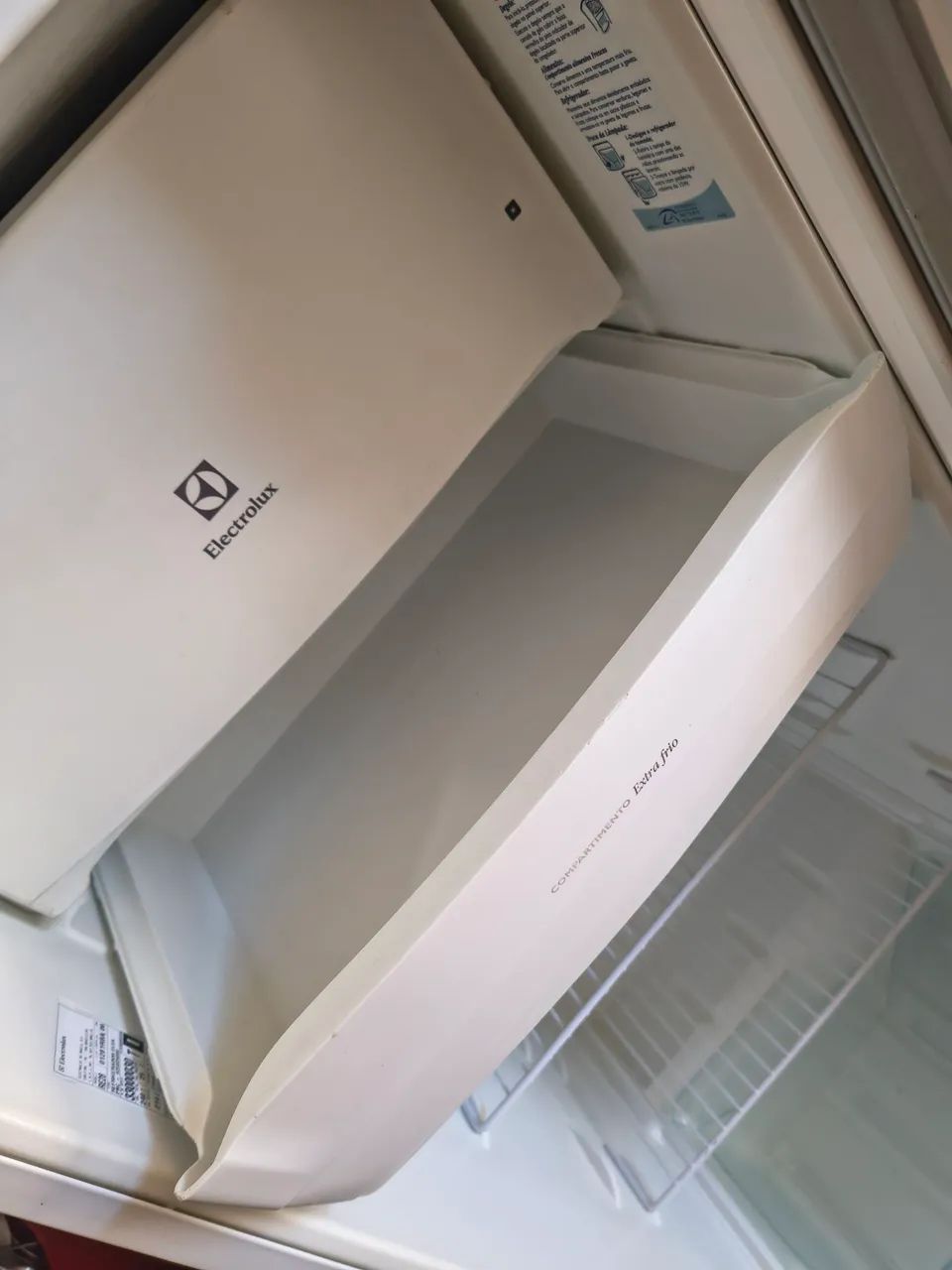 VENDE - SE GELADEIRA ELETROLUX 220V - Foto 4