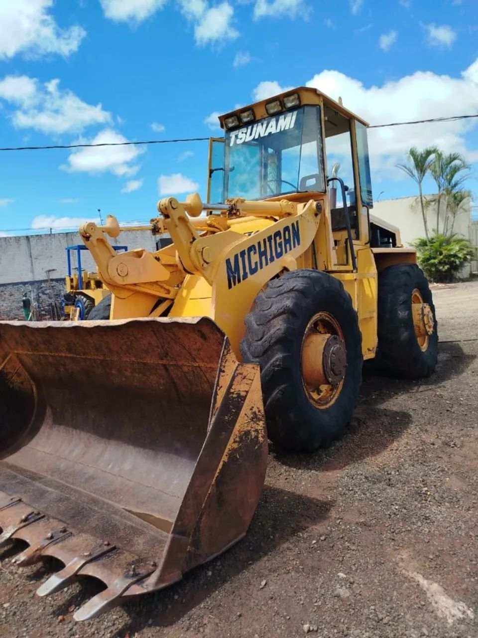 PA CARREGADEIRA MICHIGAN 75 III  ANO 1980  - Foto 3