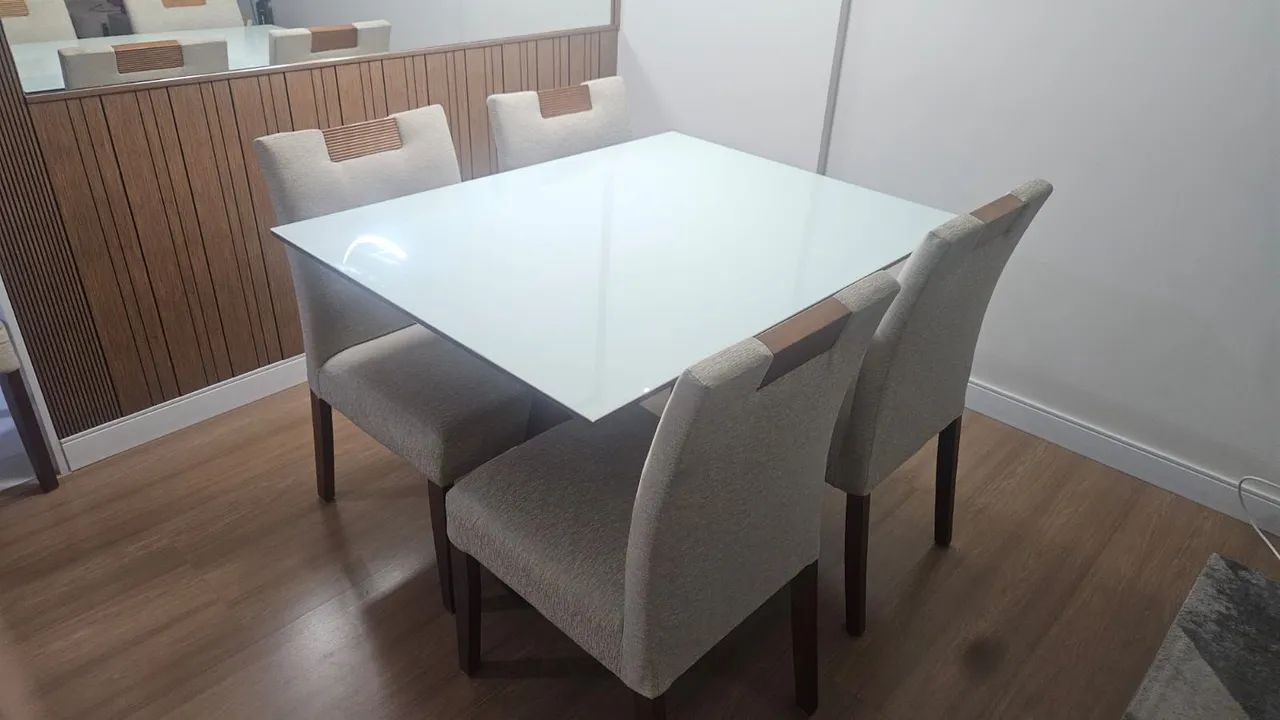 Mesa de jantar, 4 lugares madeira maciça  - Foto 4