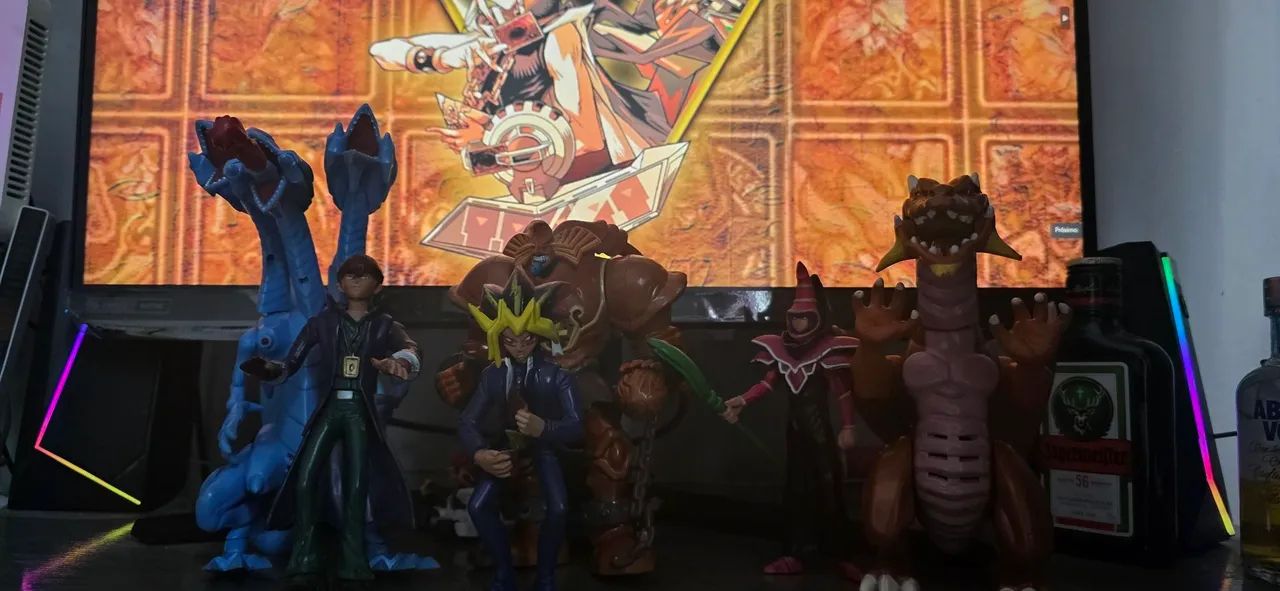 Bonecos YuGiOh Originais  - Foto 4