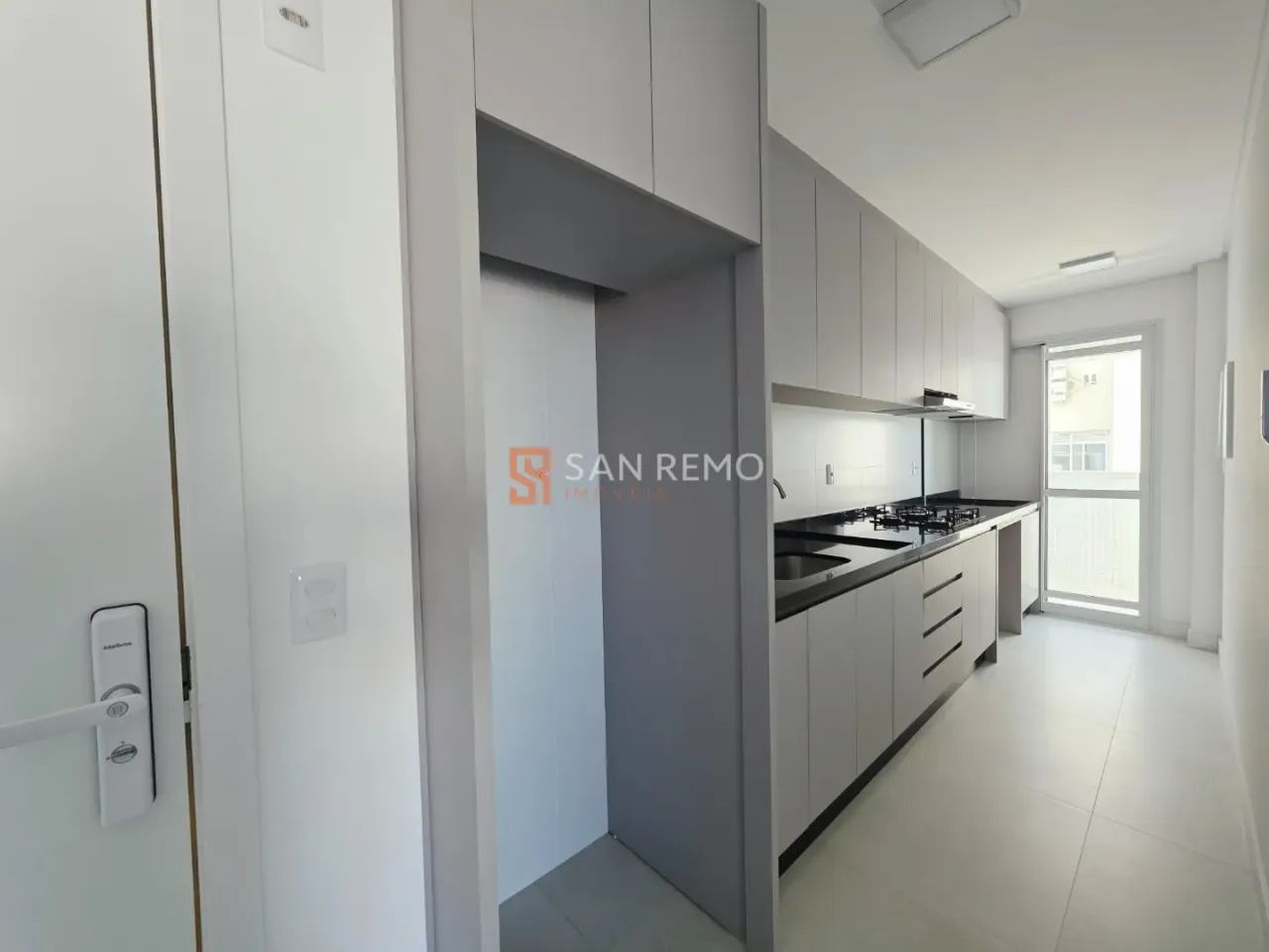 Kobrasol | Apartamento 2 quartos, sendo 2 suites