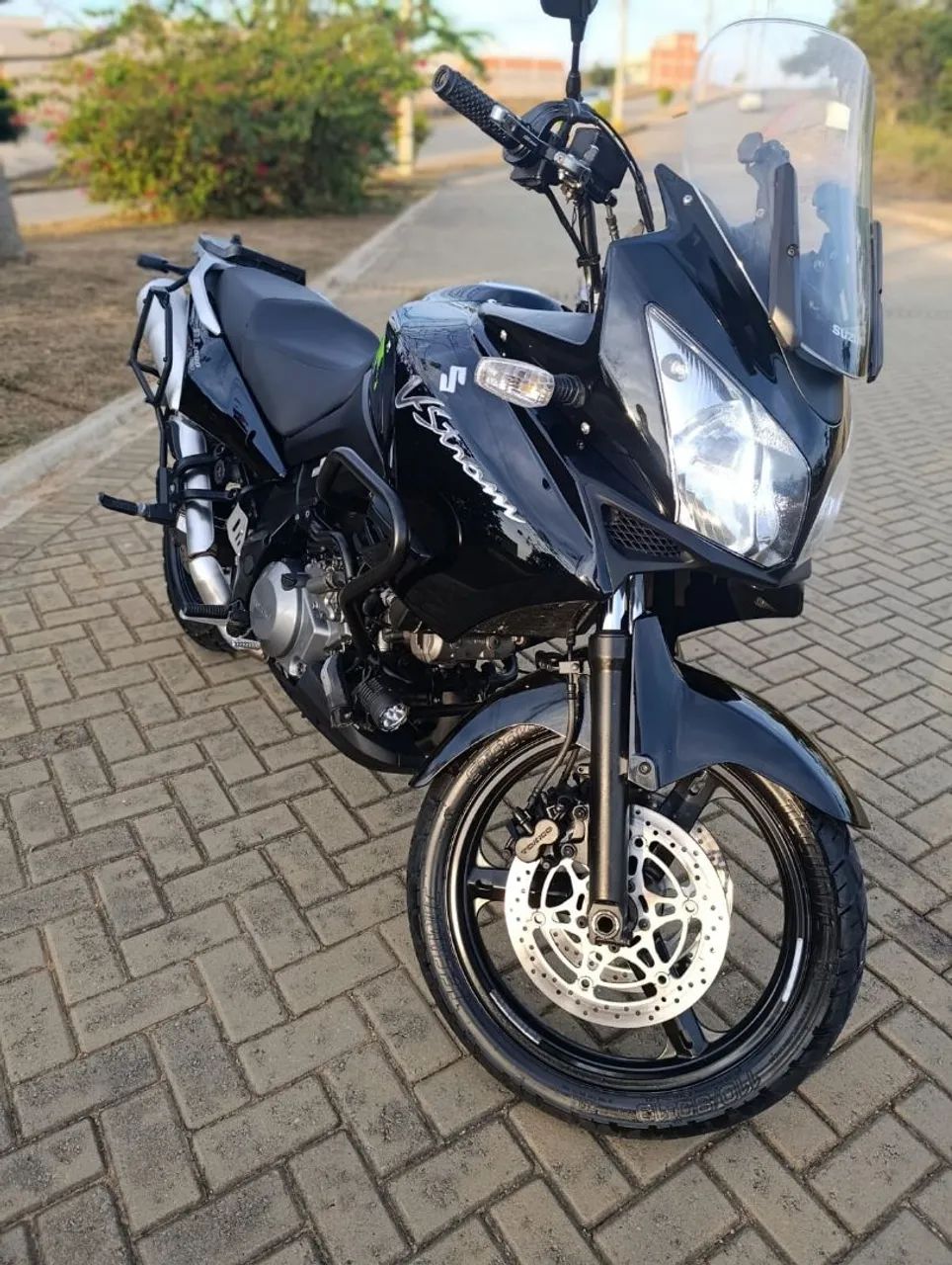 Suzuki V-Strom DL 1000c - Foto 2