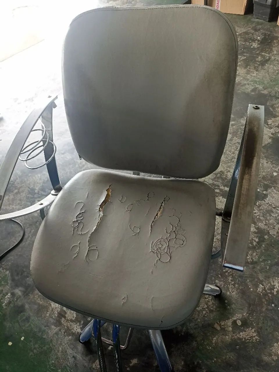 Cadeira usada p salão 