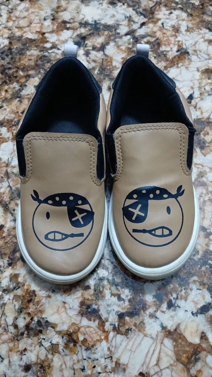 SAPATO BEBÊ NUM 26