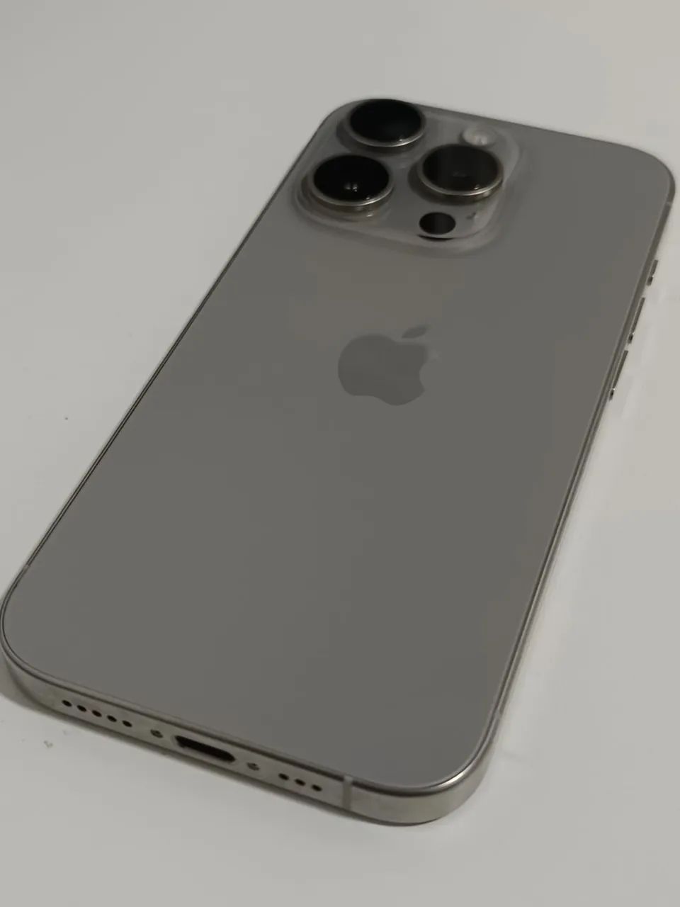 iPhone 15 Pro - 128 GB - Natural Titanium - Celulares e