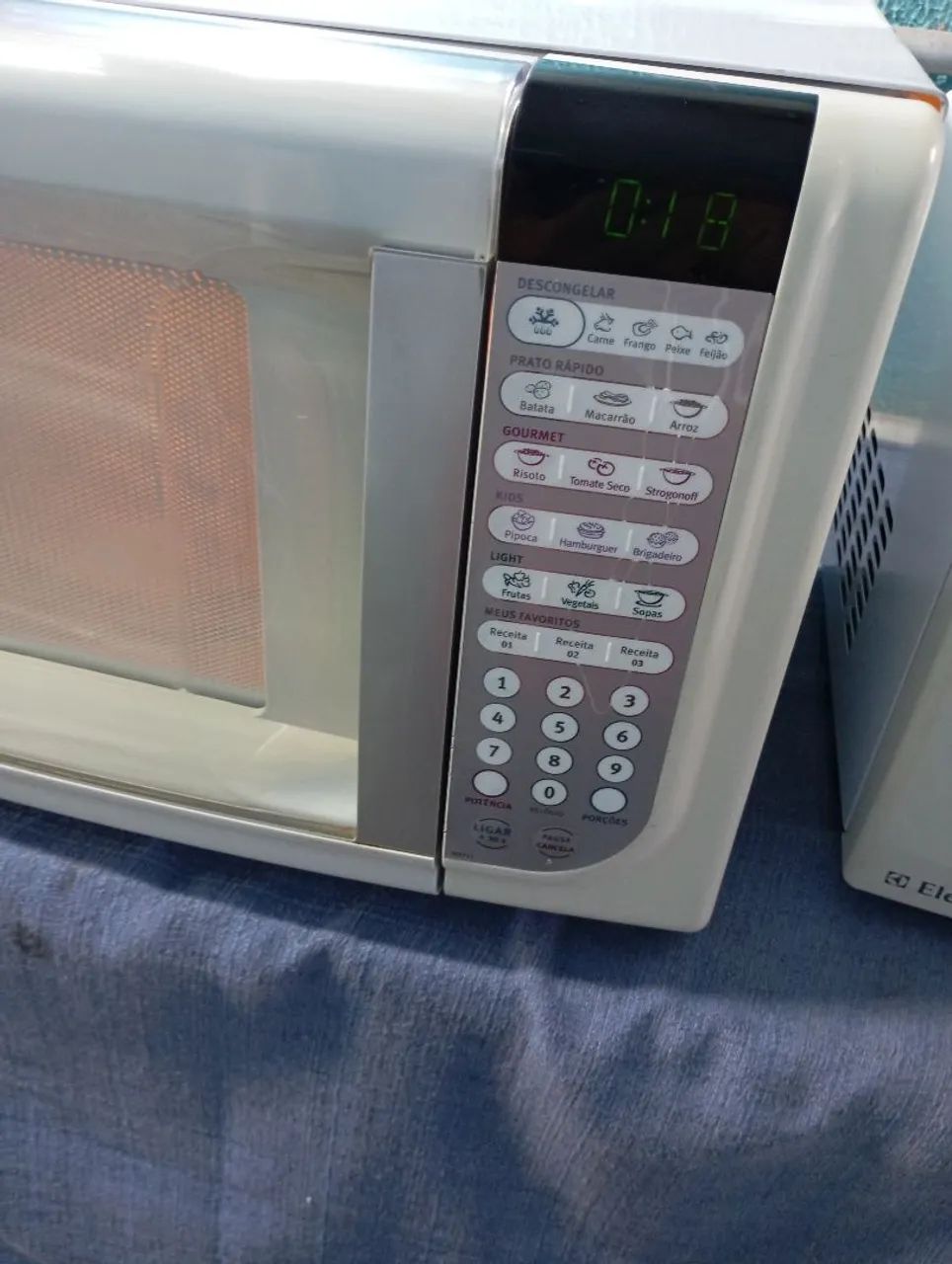 Microondas Eletrolux 31 litros 